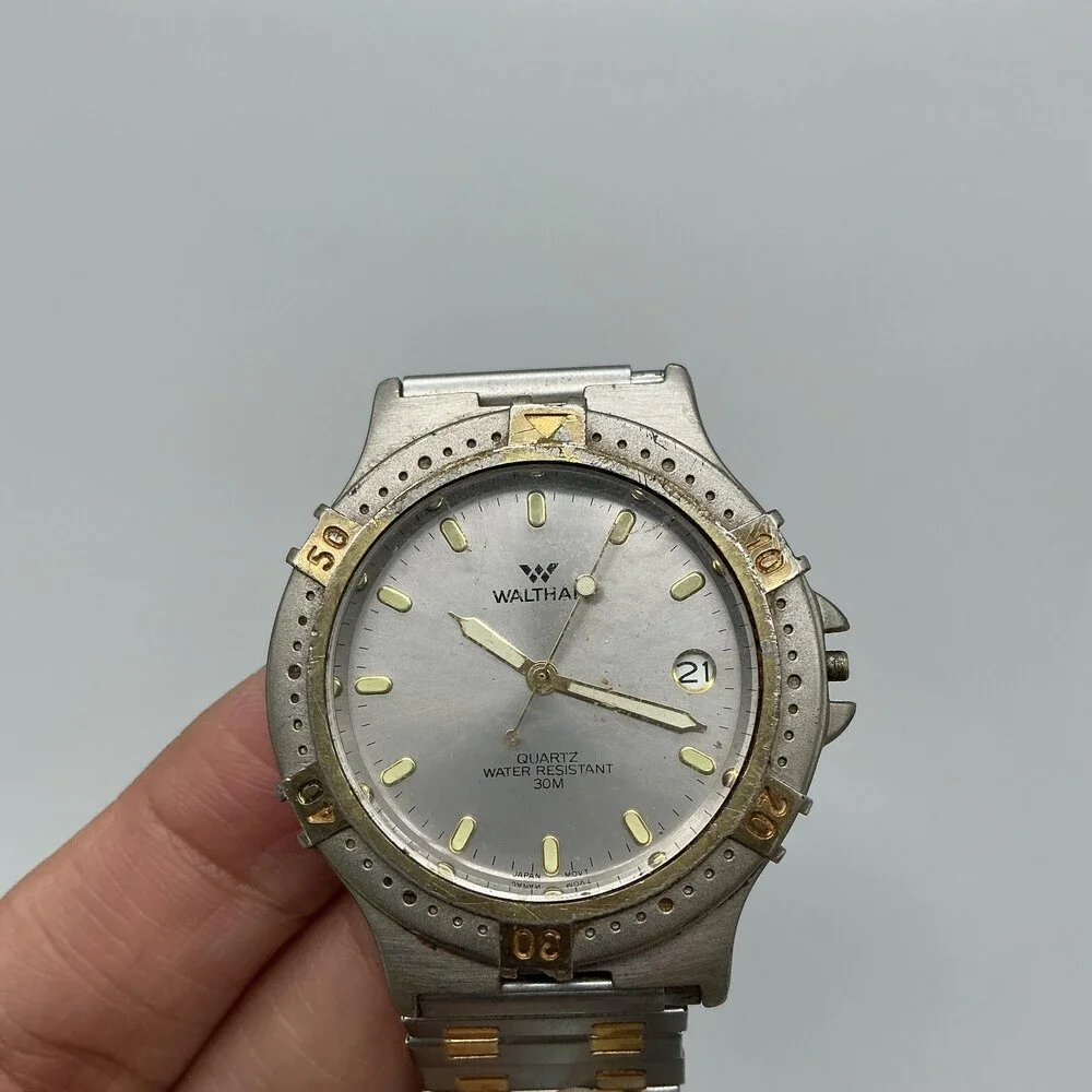 Waltham Mens Watch 36mm Silver Gold Tone Date XKE015-025 For Parts Not Running